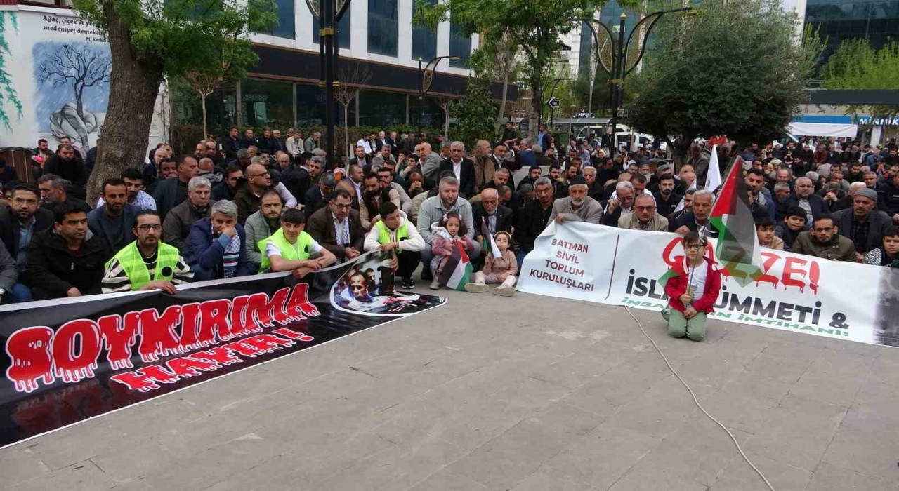 Batmanda Gazze için oturma eylemi yapıldı