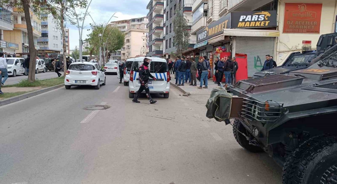 Batmanda iki grup arasındaki silahlı kavga: 1 yaralı