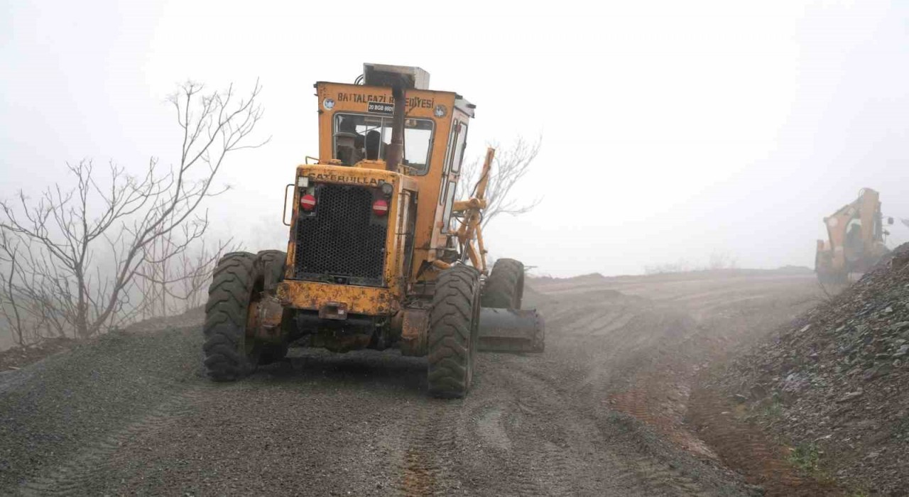 Battalgazi Belediyesinden 3 kilometrelik yol iyileştirmesi