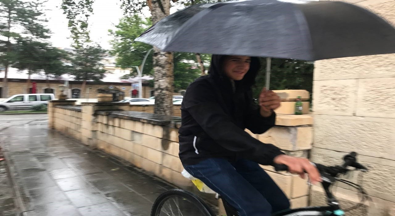 Bayburtta hafta sonuna kadar sağanak yağışın devam etmesi bekleniyor