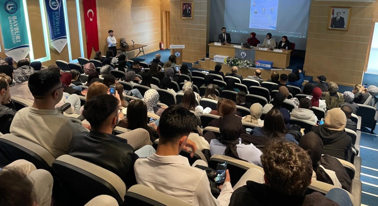 Bayburtta ilaç atıklarının geri dönüştürülmesi konulu panel düzenlendi