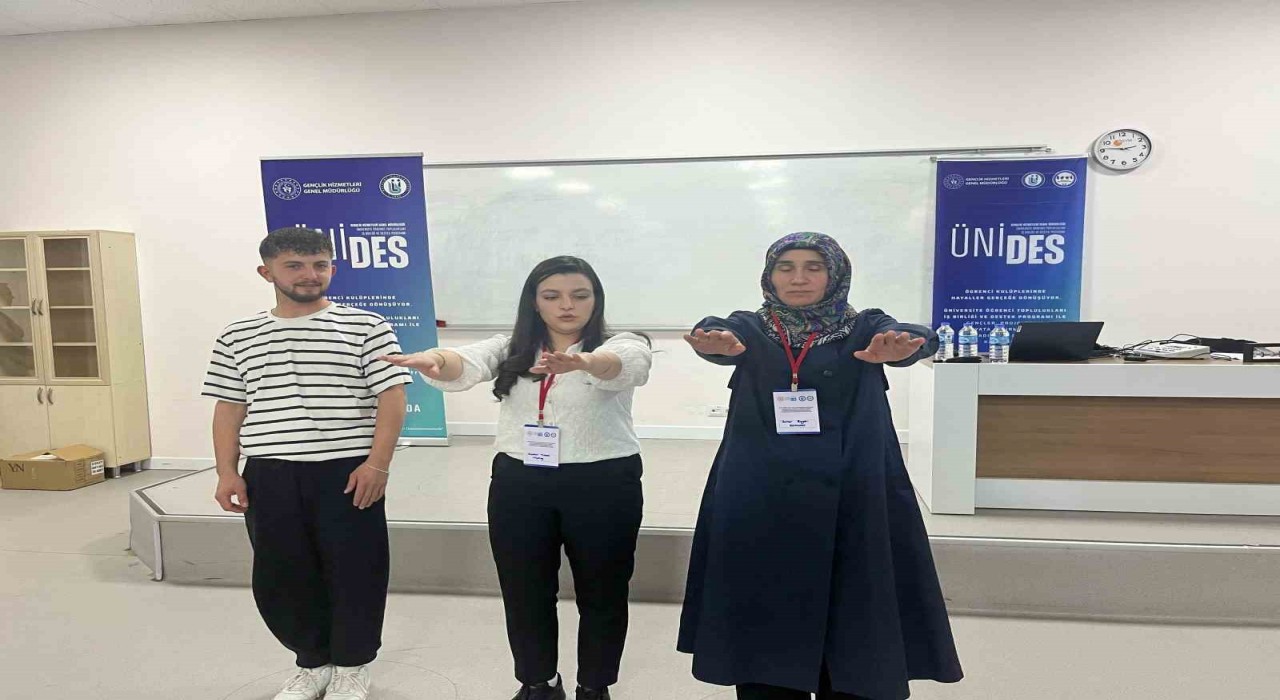 Bayburtta üniversite öğrencilerine odyoloji mesleğinin tanıtımı yapıldı