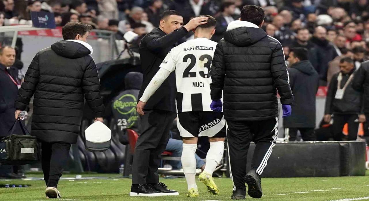 Beşiktaştan Ernest Muçi açıklaması