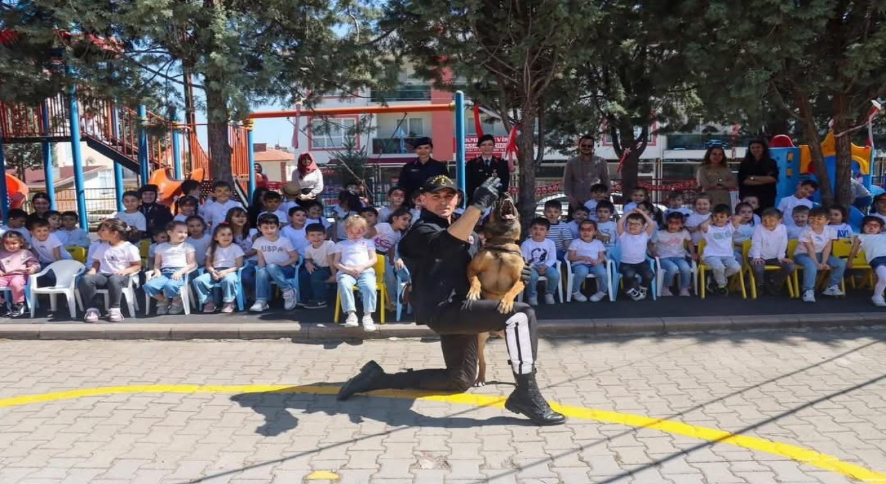 Beypazarında jandarmadan 23 Nisan etkinliği