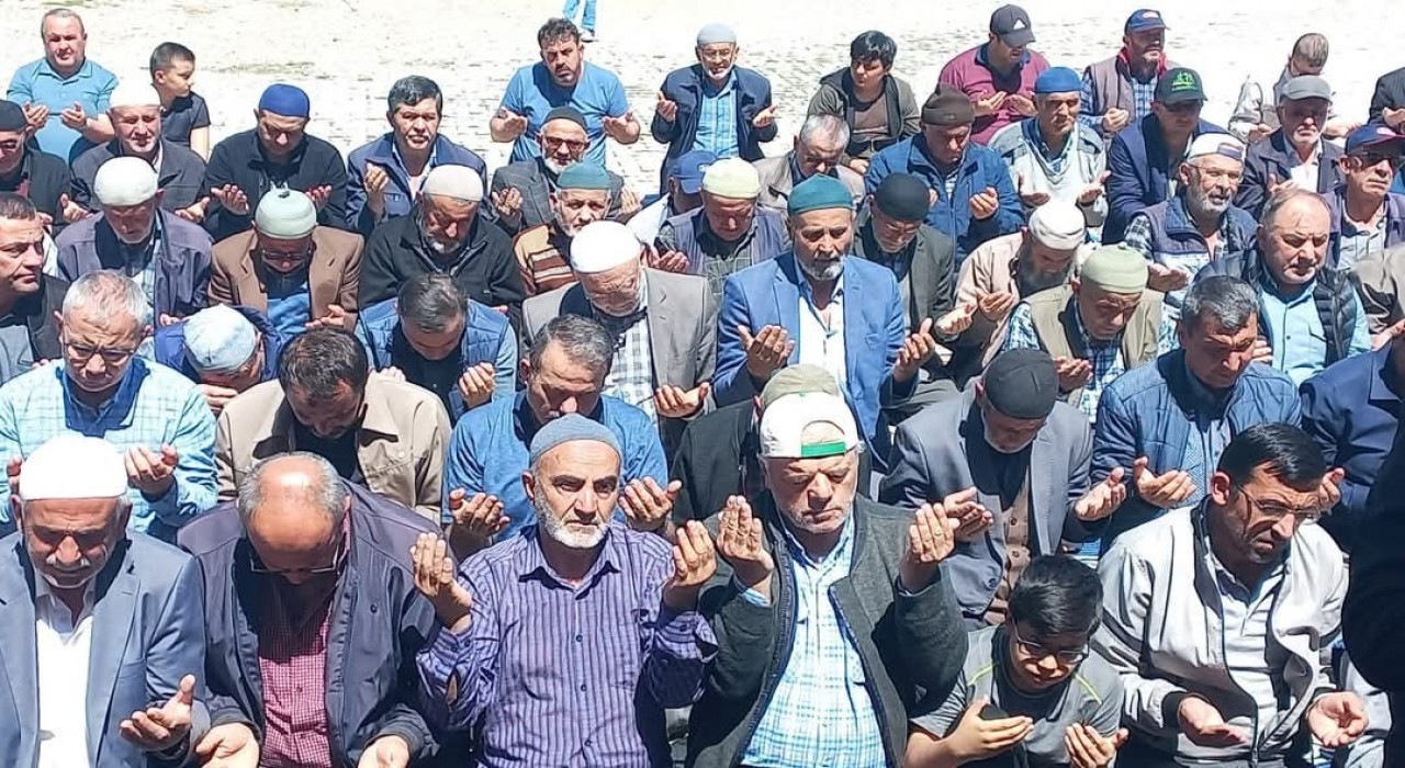 Beyşehir Gölü Havzasında çiftçilerin yağış beklentisi devam ediyor