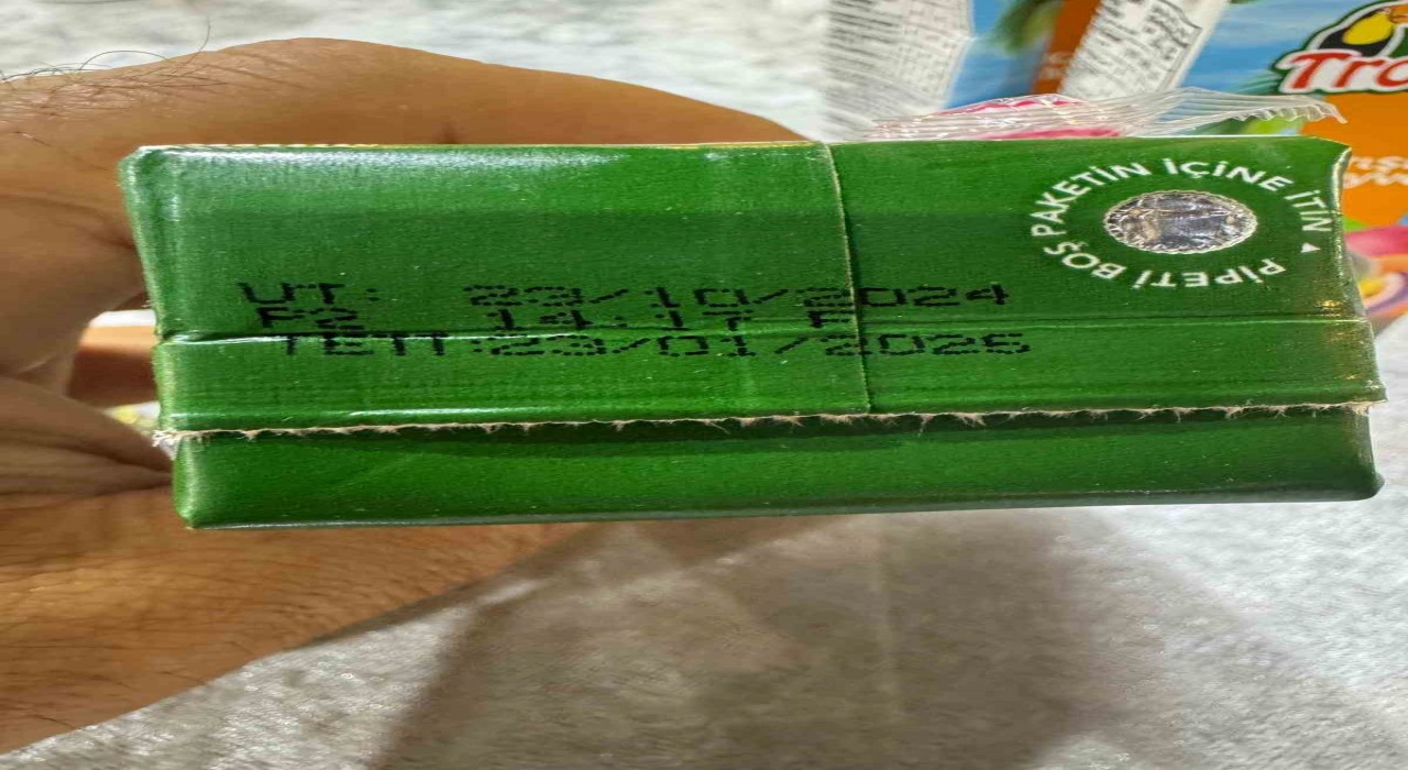 Bilecikte düğünde dağıtılan tarihi geçmiş meyve suyu tepkilere neden oldu