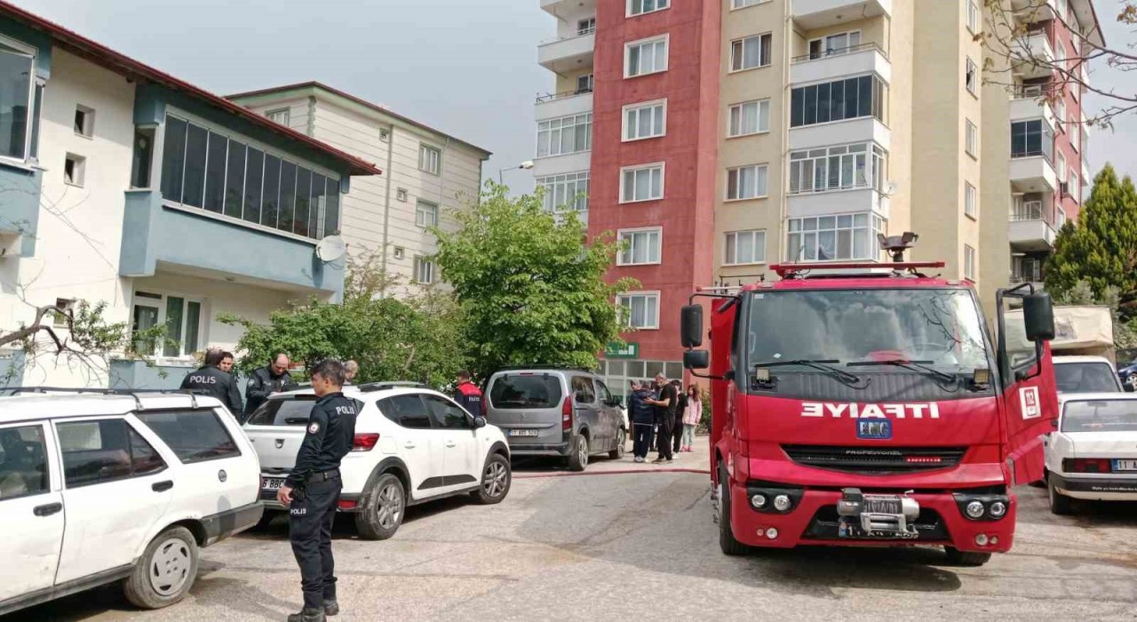 Bilecikte ev yangınına hızlı müdahale can kaybını önledi