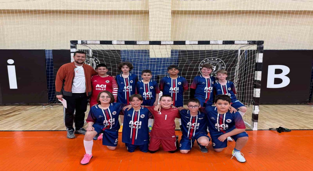 Bilecikte Küçük Erkek Futsal Müsabakaları başladı