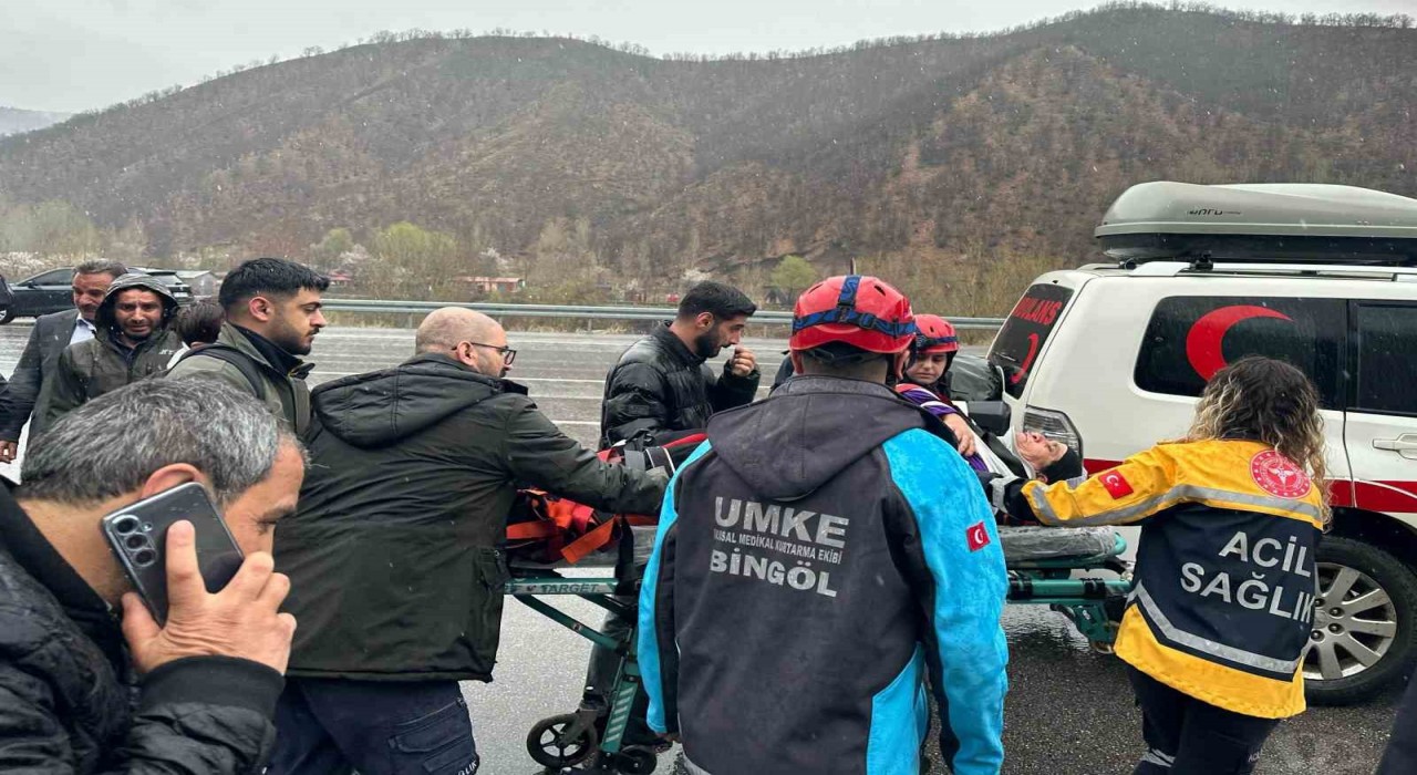 Bingölde trafik kazası: 5 yaralı