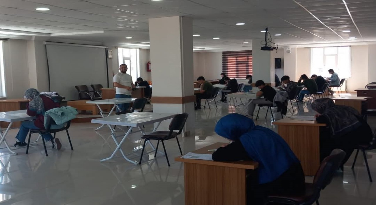 Bozkırda Umre ziyareti ödüllü Gençlik Bilgi Yarışması düzenlendi