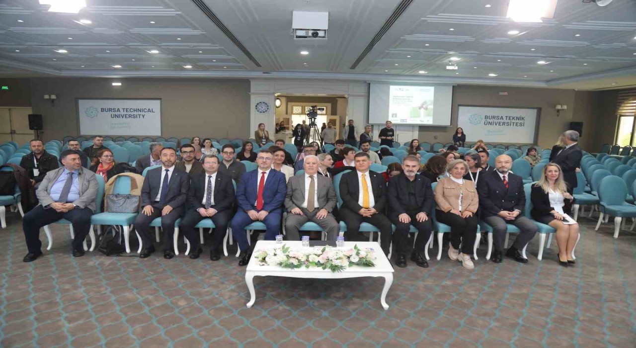 BTÜde çözüm odaklı sempozyum: Akademi ve sektör bir arada
