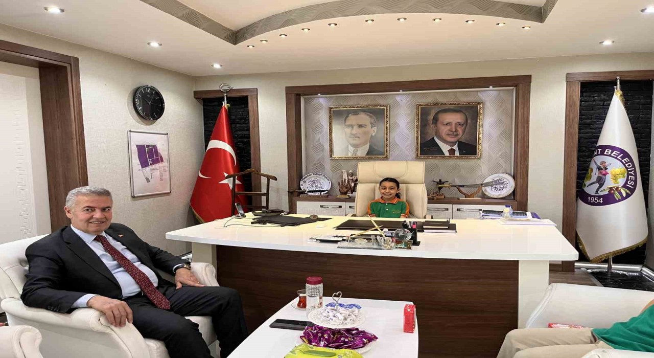 Buharkentte geleceğin başkanları göreve başladı