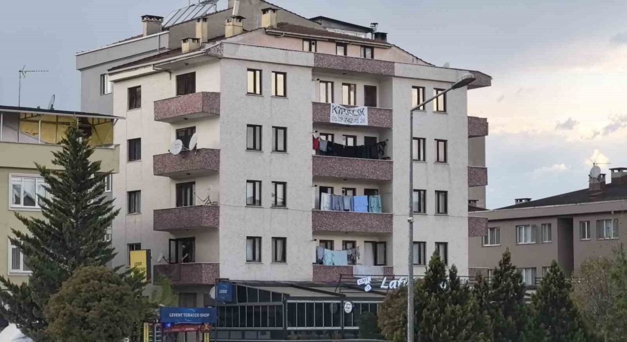 Bursada balkondan düşen çocuk ağır yaralandı