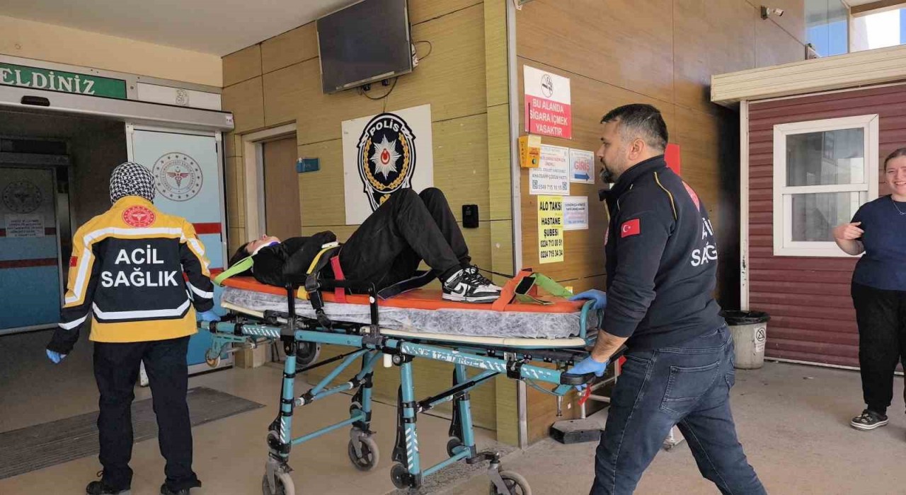 Bursada iki motosiklet çarpıştı: 1i ağır 3 yaralı