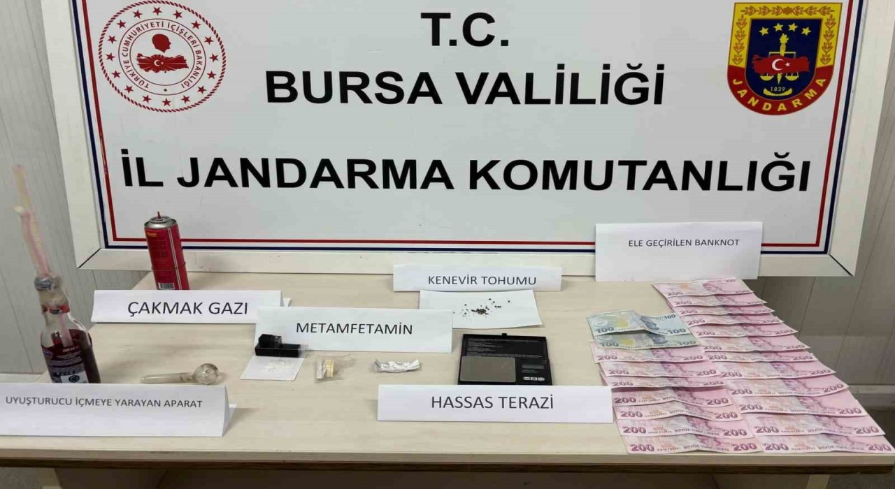 Bursada jandarma uyuşturucu imal eden şüphelileri suçüstü yakaladı