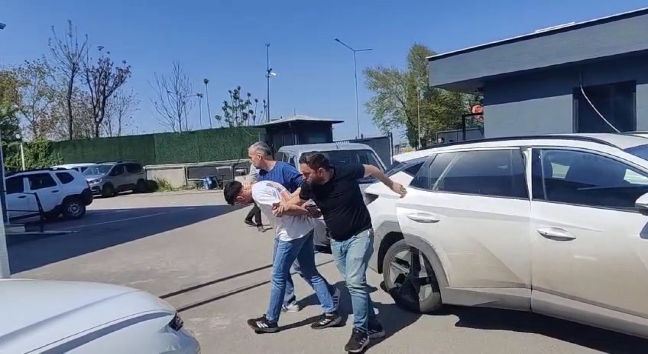 Bursada kuyumcu soymak için silah çekip ateş açan şüpheli ve arkadaşları yakalandı