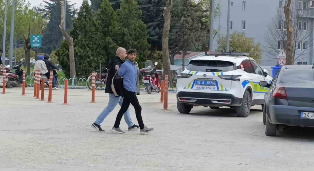 Bursada uyuşturucu taciri kıskıvrak yakalandı