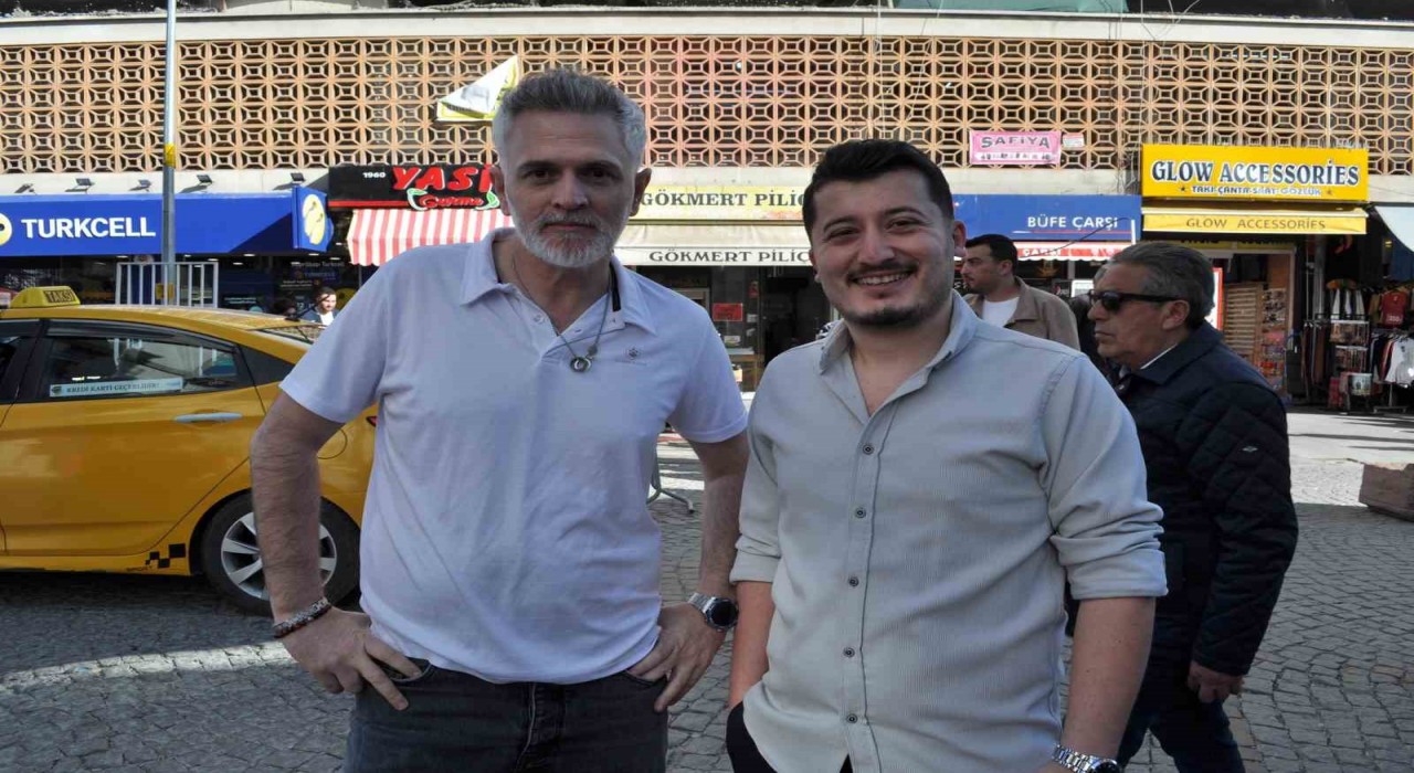 Bursadan gelen 2 arkadaş Eskişehiri öve öve bitiremedi