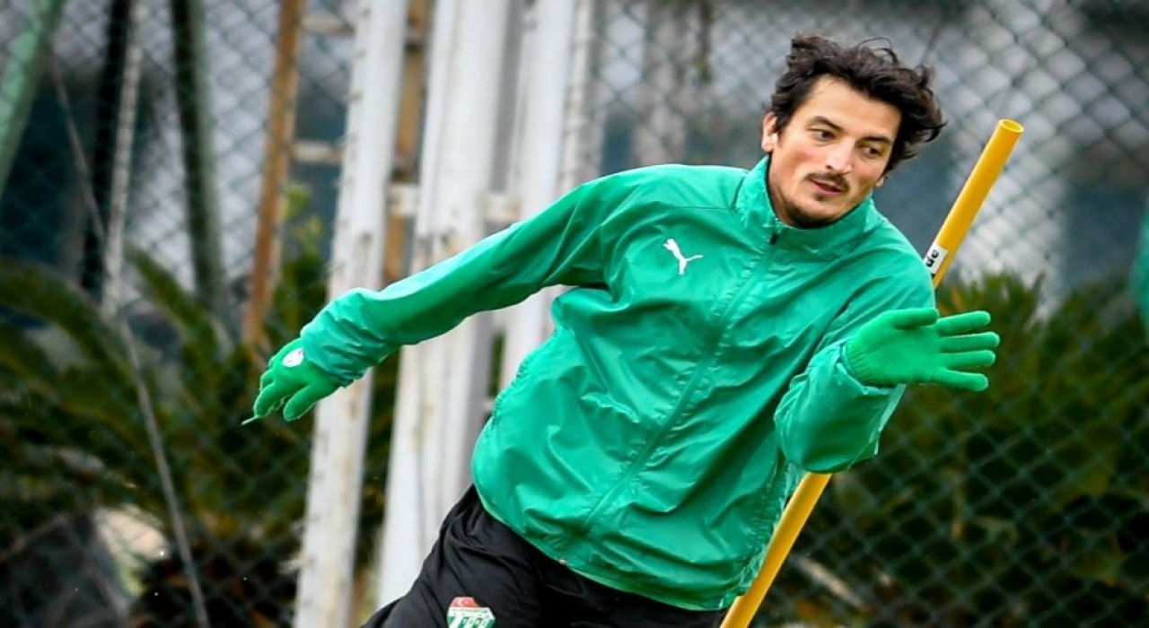 Bursaspor hazırlıkları tamamlayıp Balıkesire hareket etti