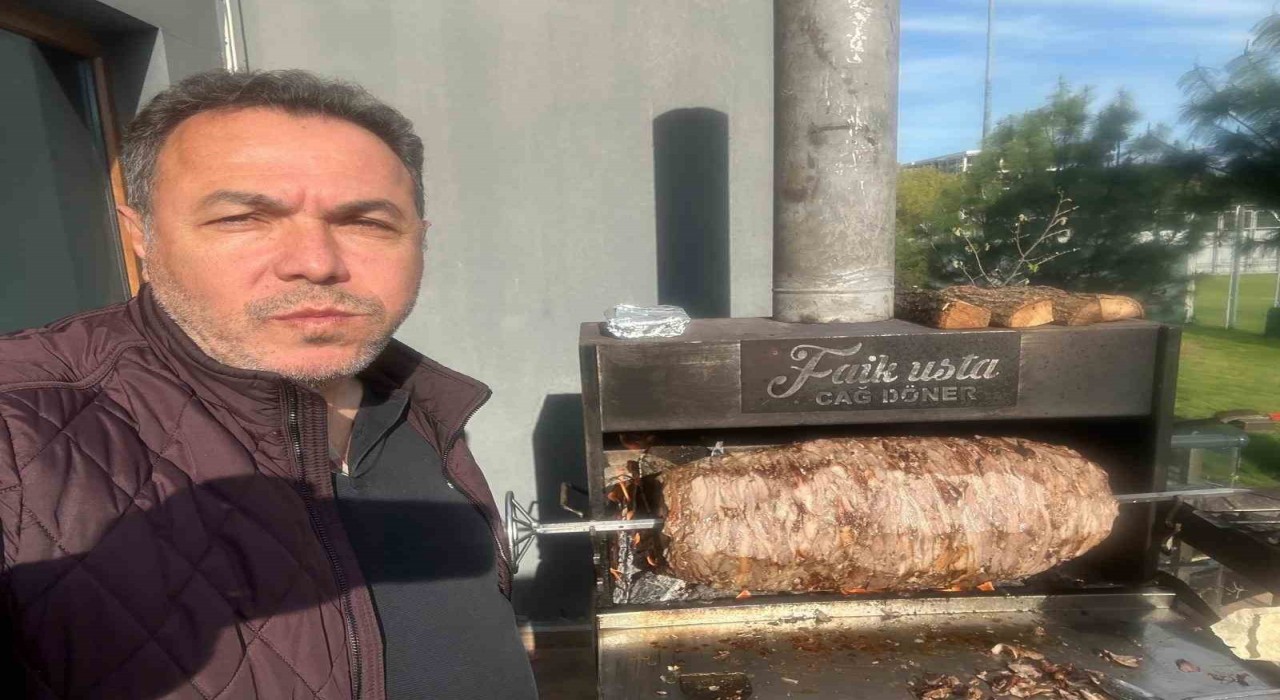 Bursaspora cağ kebap jesti