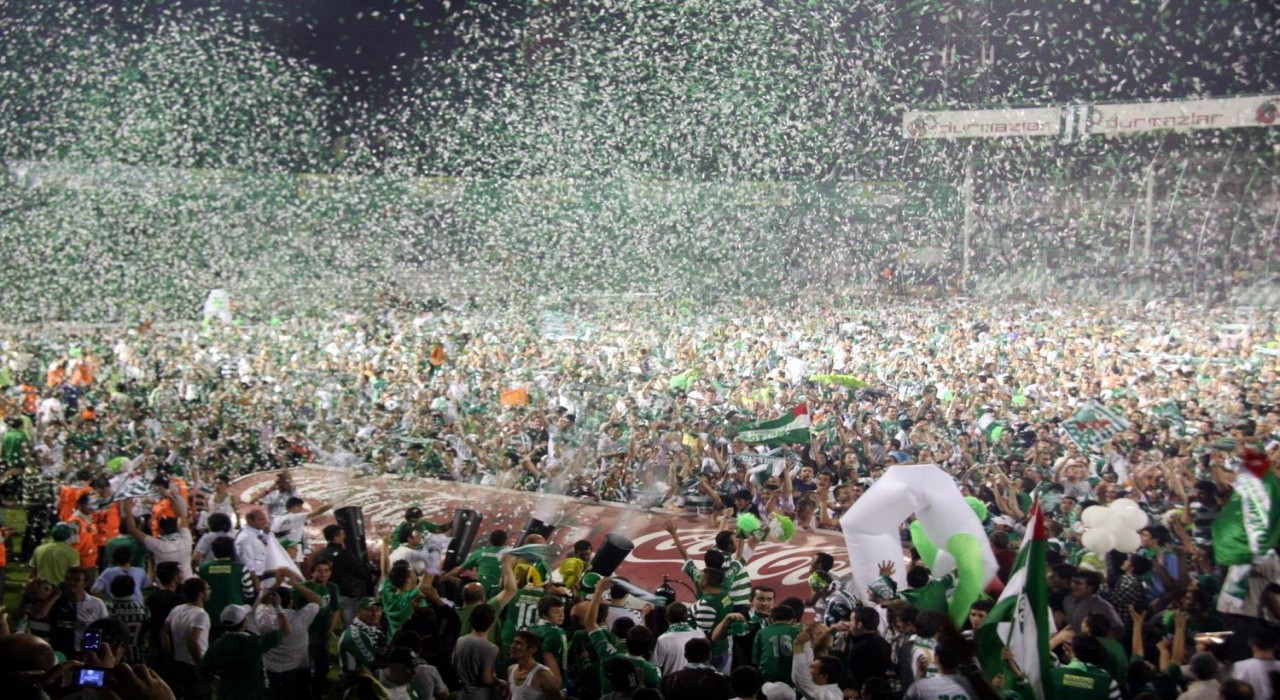 Bursasporun şampiyonluğu 15 yıl önce yaşananları hatırlattı