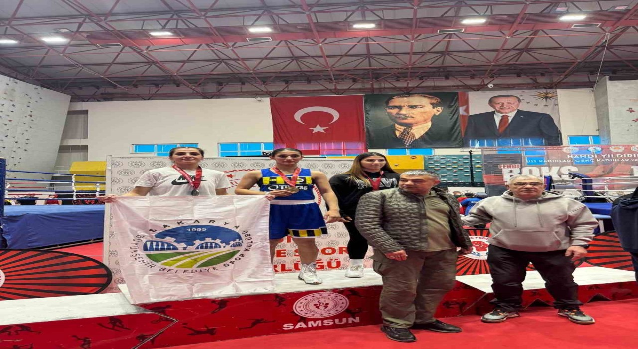 Büyükşehir sporcusundan gururlandıran başarı