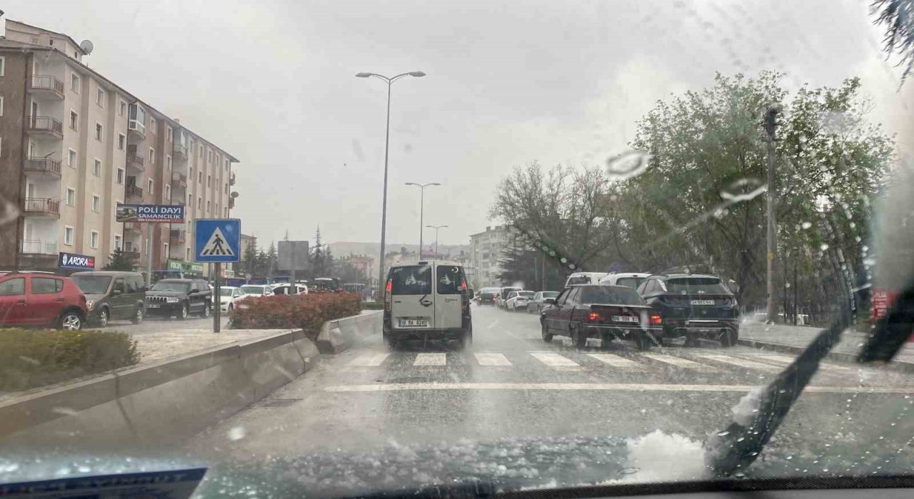 Çankırıda dolu yağışı etkili oldu