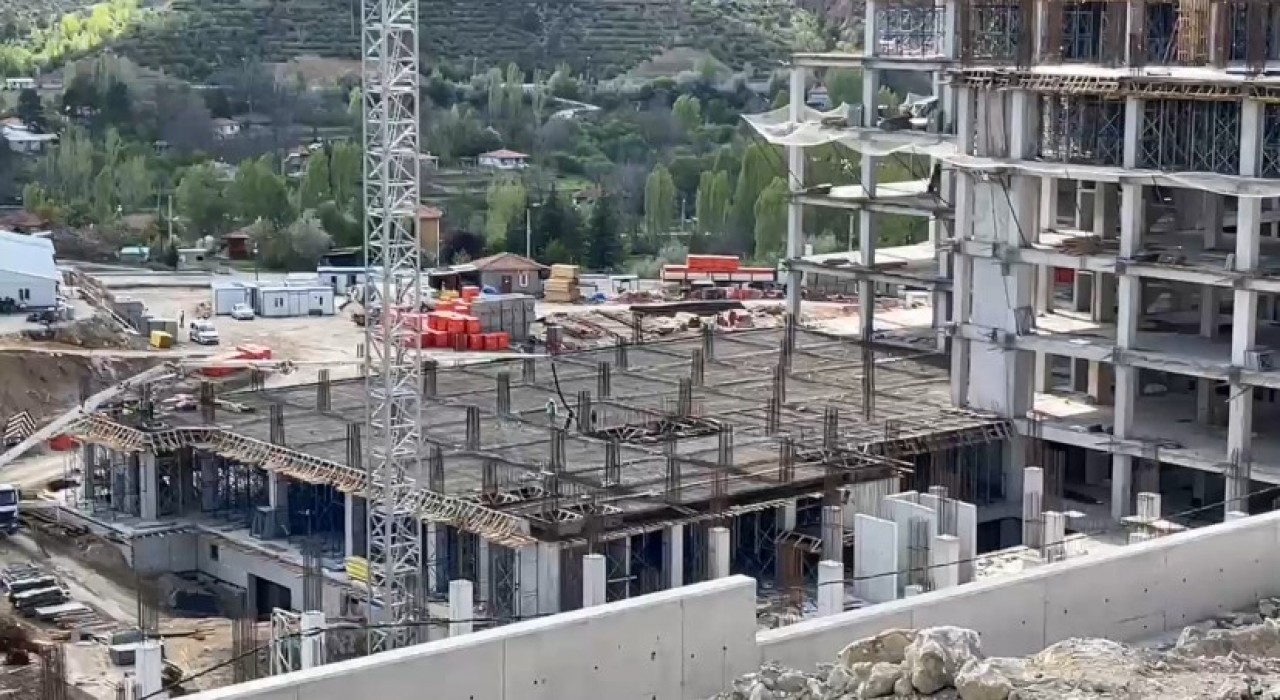 Çankırıda kule vinçten düşen işçi hayatını kaybetti