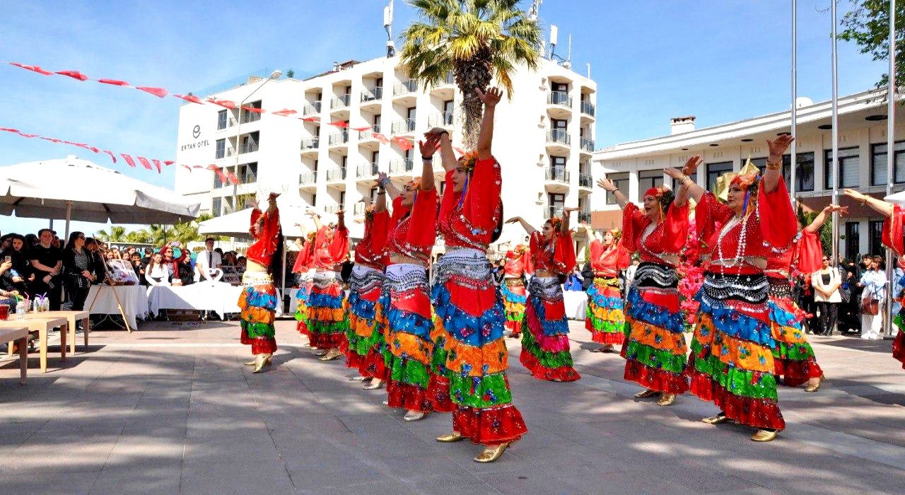 Çeşmede Turizm Haftası coşkuyla başladı