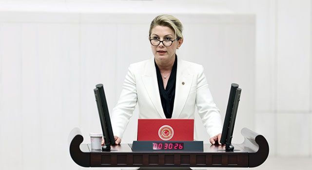 CHP’li Kaya: “Kadın Bedeni Siyasetin Malzemesi Değildir!”