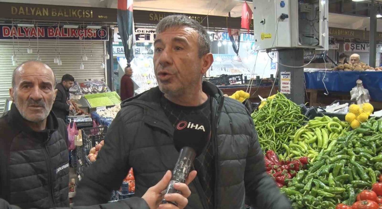 CHPnin boykot çağrısı CHPli esnafa takıldı