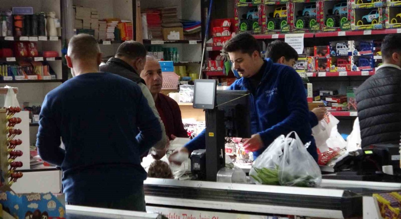 CHPnin boykot çağrısı Vanda karşılık bulmadı