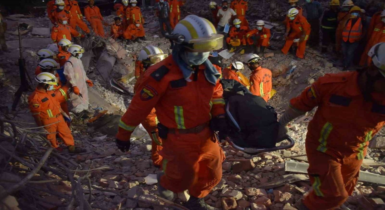 Çinden depremin vurduğu Myanmara 137 milyon dolarlık yardım