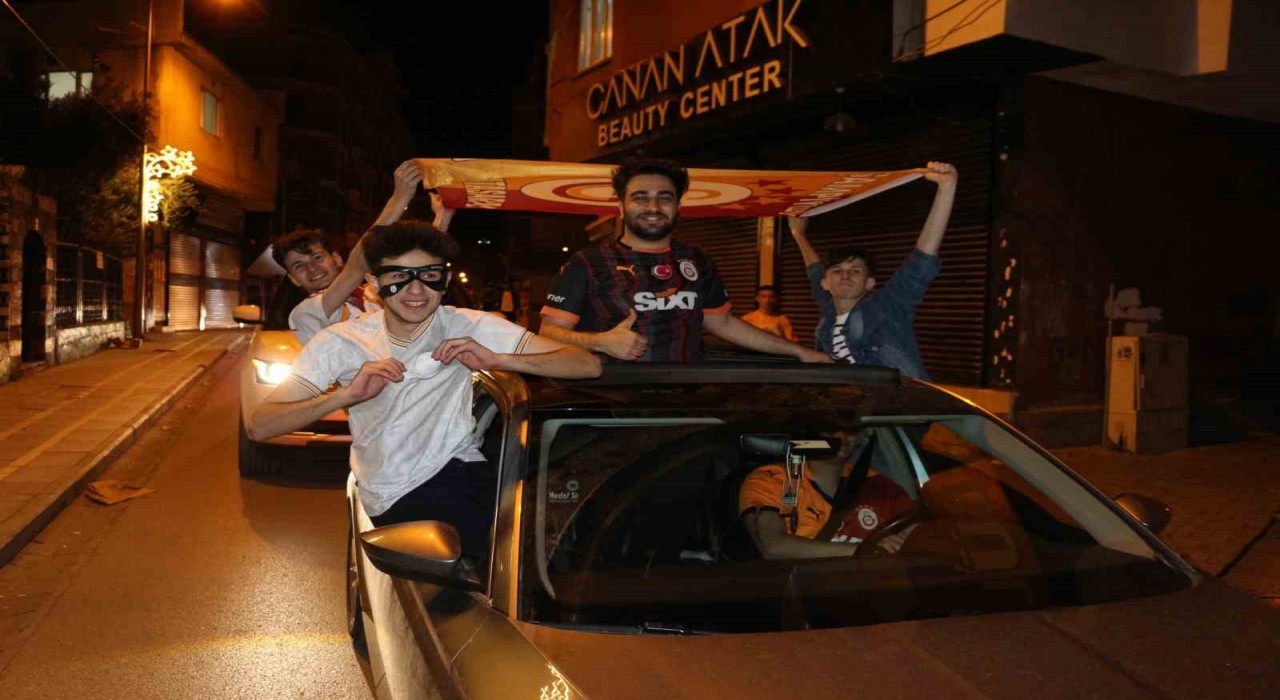 Cizrede Galatasaraylı taraftarların galibiyet sevinci