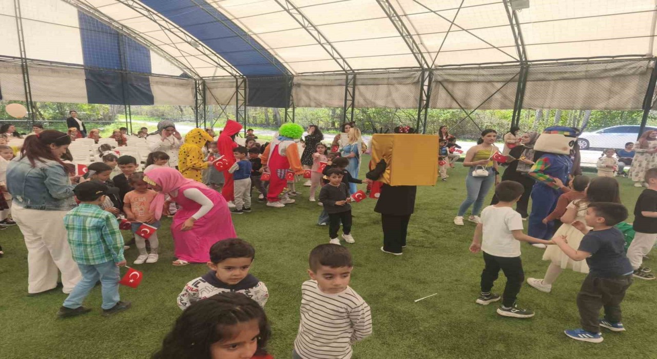 Çocuk şenliğinde büyük mesajlar verildi