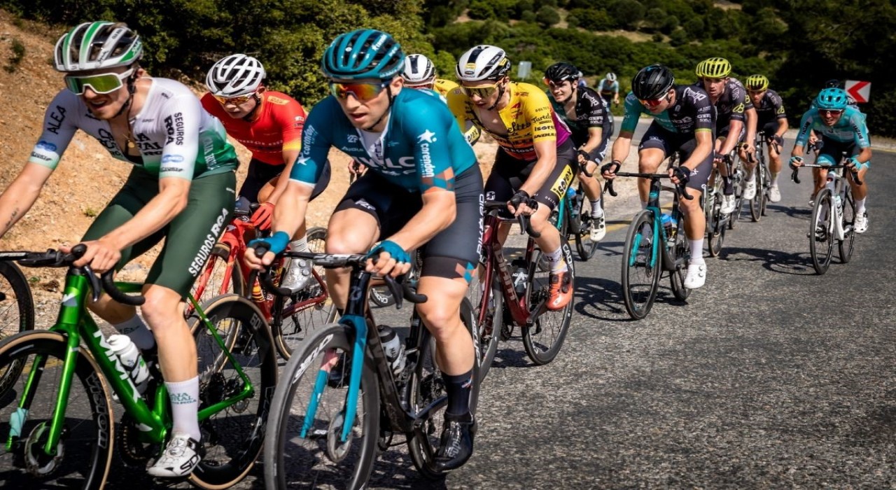 Corendon Airlinesın sponsoru olduğu takım, 60. Cumhurbaşkanlığı Türkiye Bisiklet Turunda yarışacak