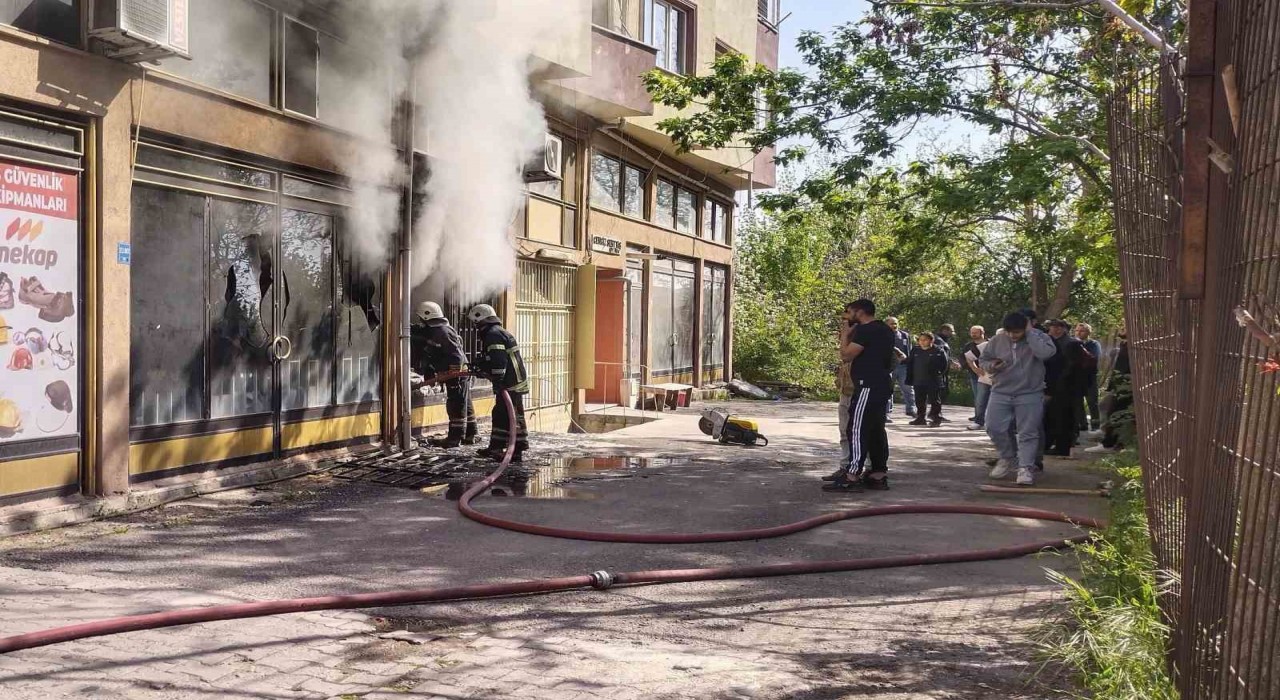 Çorluda işyeri yangını