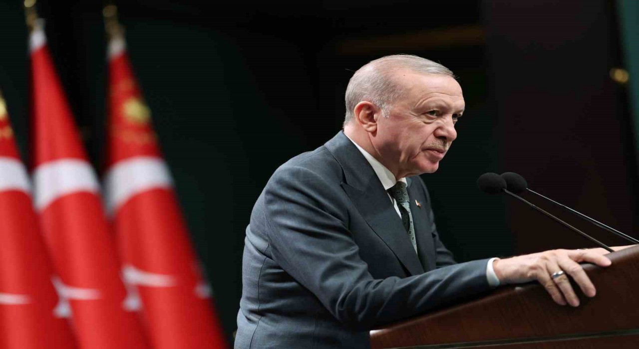 Cumhurbaşkanı Erdoğan: 25 bin yeni öğretmen ataması sürecini başlattığımızın müjdesini gençlerimizle paylaşmak istiyorum