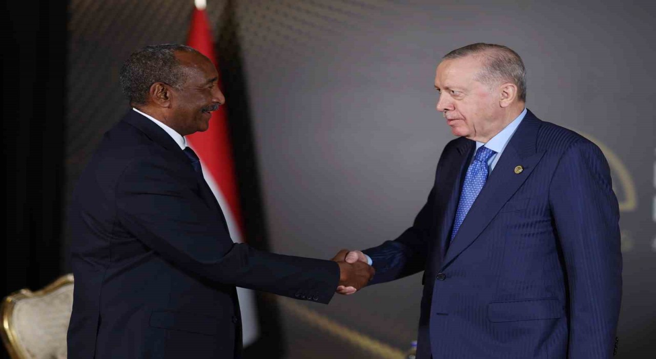 Cumhurbaşkanı Erdoğan, Sudan Egemenlik Konseyi Başkanı Ek Burhan ile görüştü