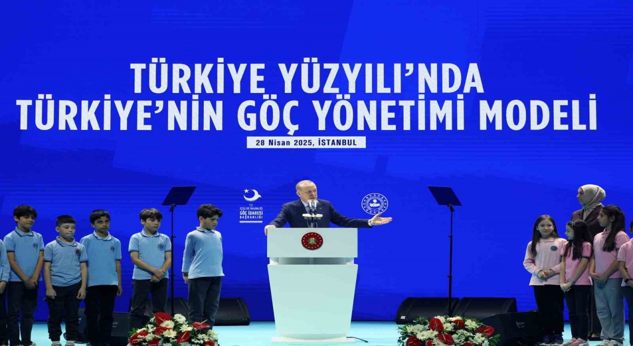 Cumhurbaşkanı Erdoğan Türkiyede toplam 4 milyon 33 bin göçmen var