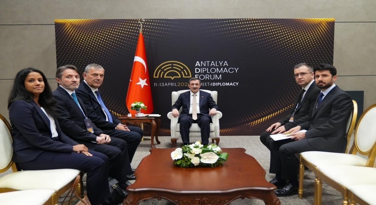 Cumhurbaşkanı Yardımcısı Yılmaz, UNRWA Genel Komiseri Lazzarini ile görüştü