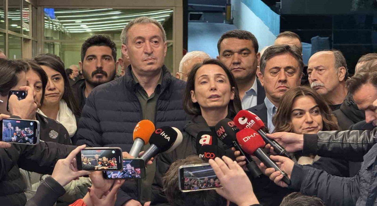 DEM Parti Eş Genel Başkanları, Sırrı Süreyya Öndere hastanede ziyarette bulundu