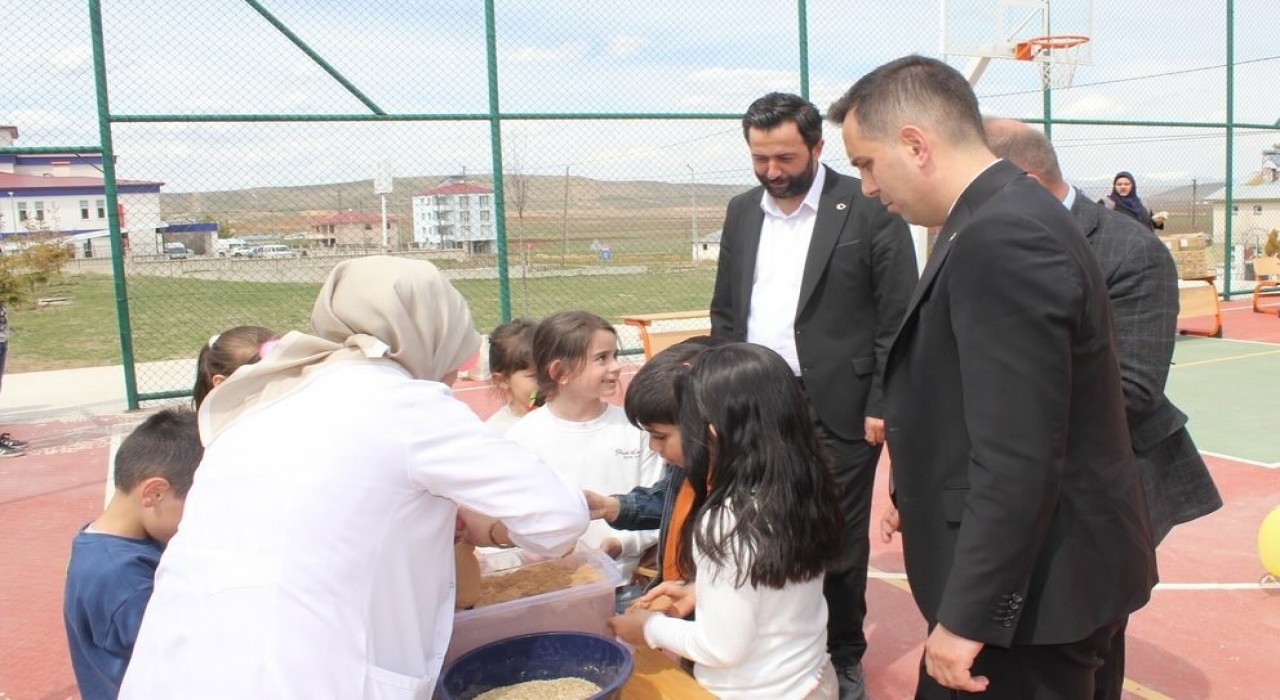 Demirözünde çim adamı etkinliği