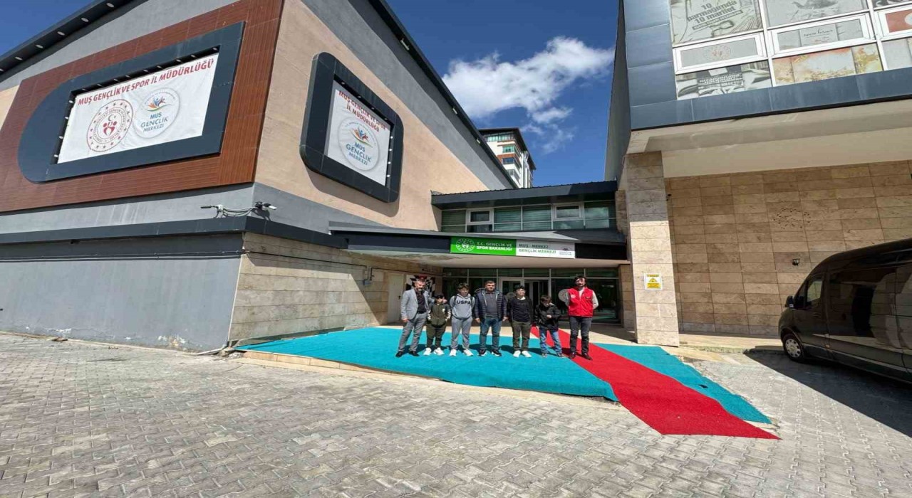 Deneyap Atölyesi öğrencileri, Teknofest Kampı için Osmaniyeye uğurlandı