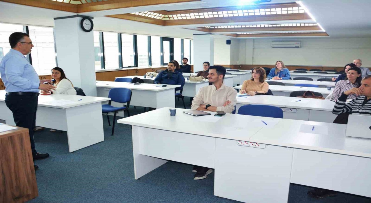 Denizli Ticaret Odasıdan üyelerine ücretsiz dış ticaret eğitimi