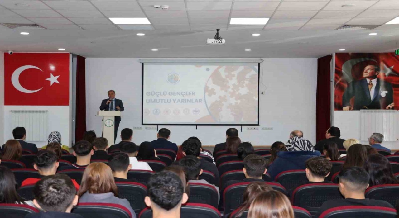Denizlide ‘Güçlü Gençler Umutlu Yarınlar projesi devam ediyor