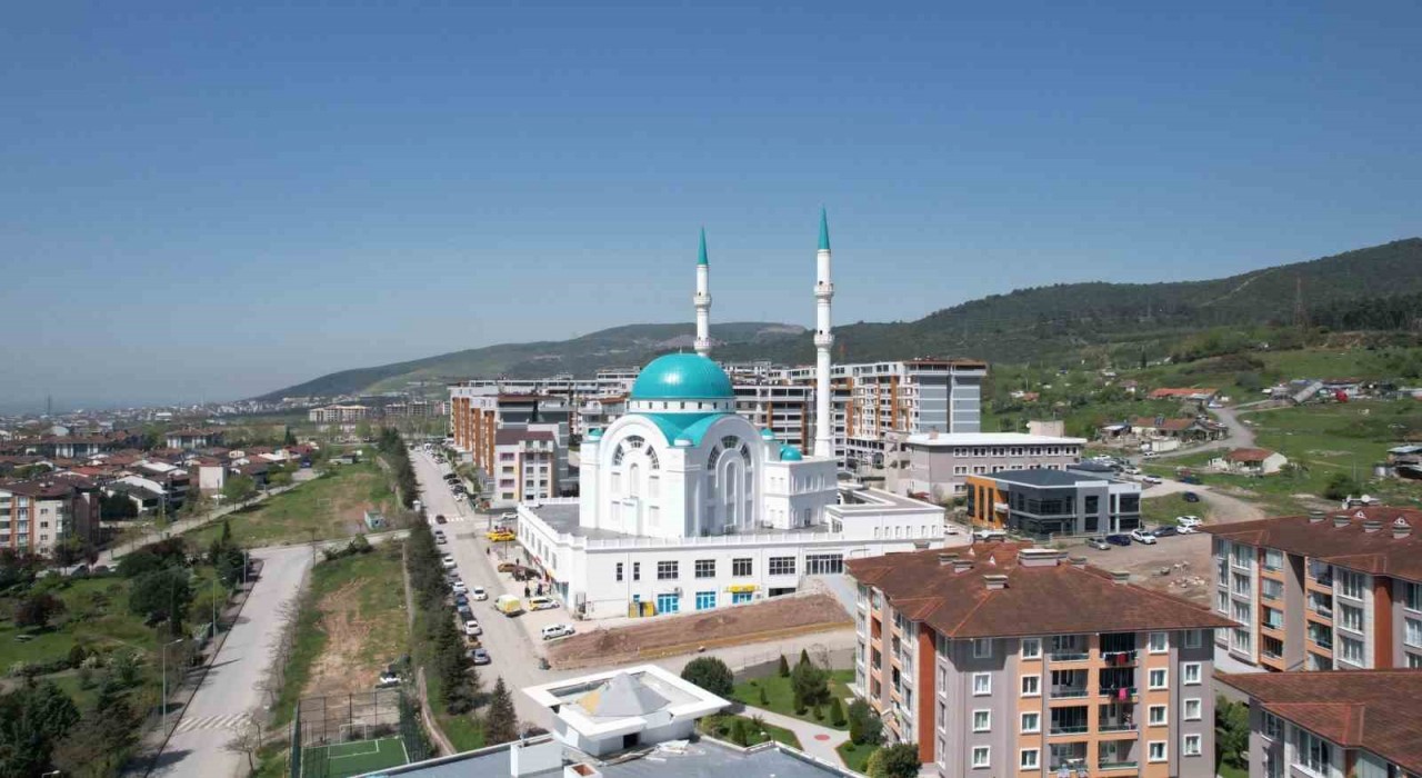 Derince Ahmet Yesevi Camiine estetik dokunuş