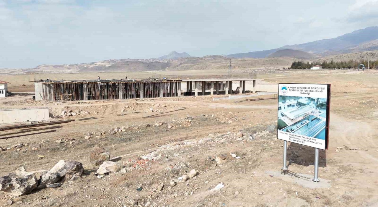 Develinin giriş kapısı olacak yeni otobüs terminali inşaatı hızla yükseliyor
