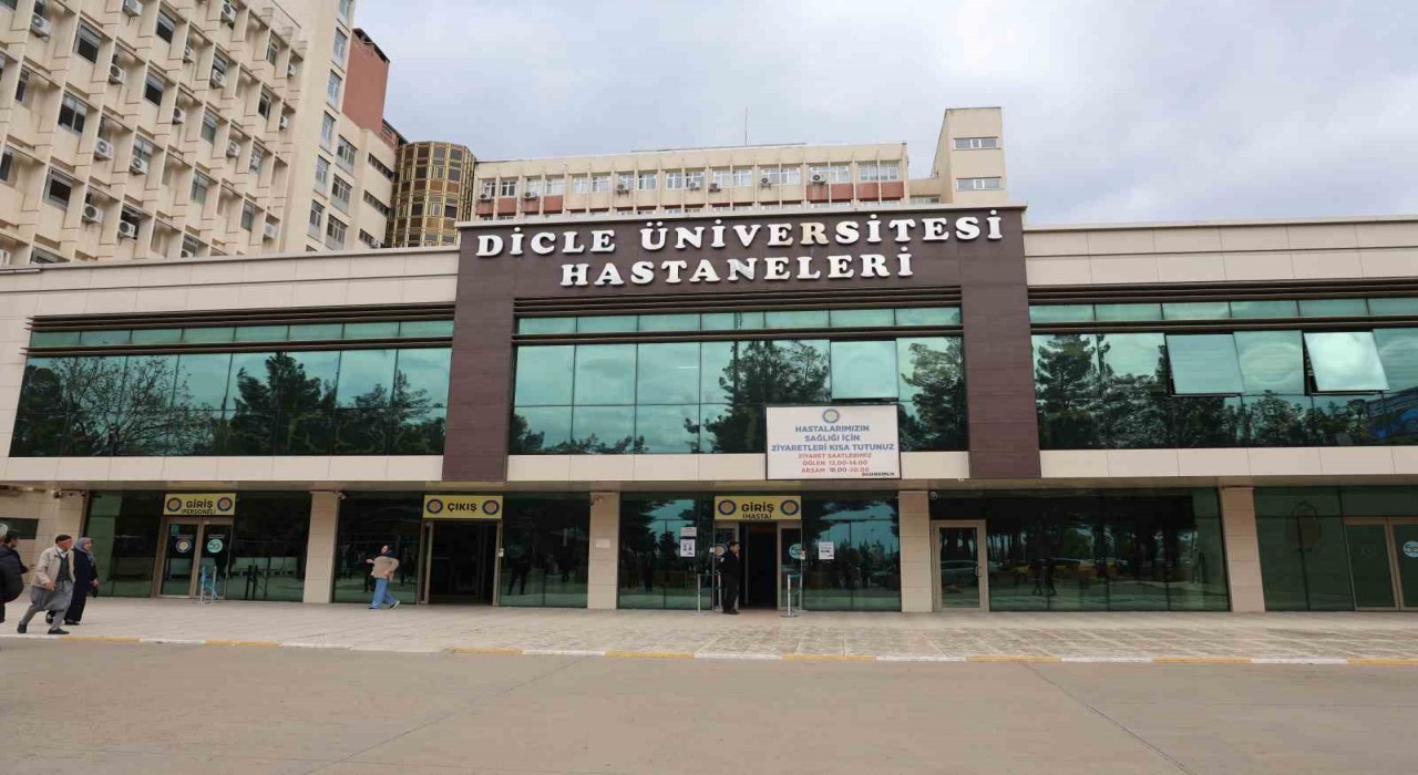 Dicle Üniversitesi Hastanesi doktorunun, ameliyat ettiği hastadan kuyumcunun IBANına para atmasını istediği iddiası