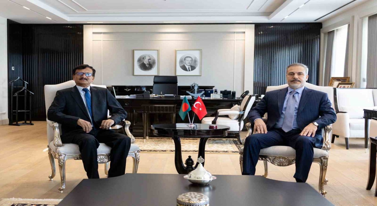 Dışişleri Bakanı Fidan Bangladeşli mevkidaşı Hossain ile görüştü